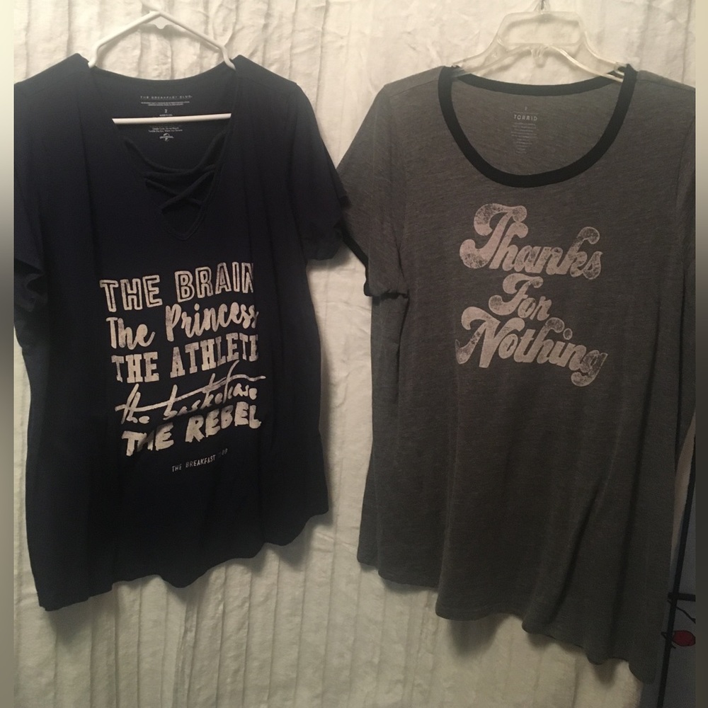 2 Torrid short sleeve t-shirts size 2, great condition.